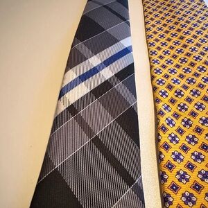Roundtree & Yorke Black and Blue Plaid Tie